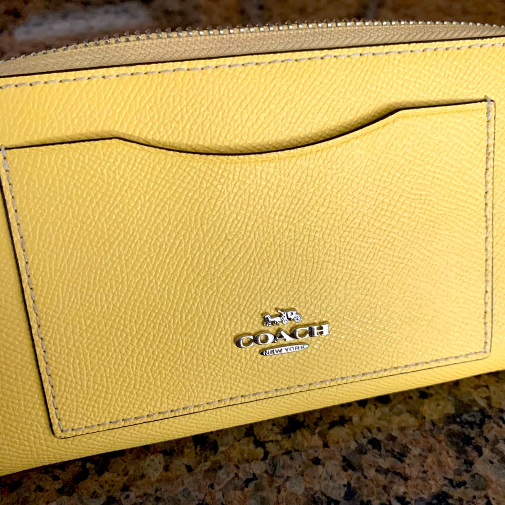 Coach wallet with zipper